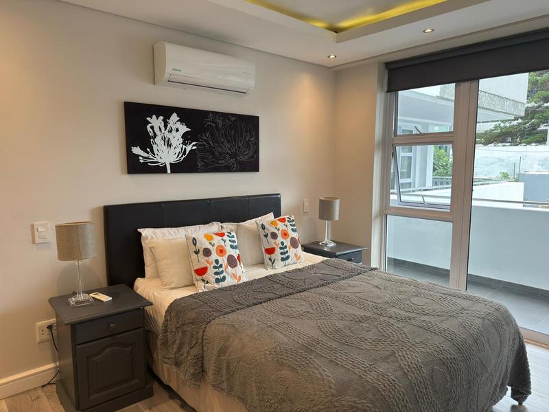 3 Bedroom Property for Sale in Sea Point Western Cape